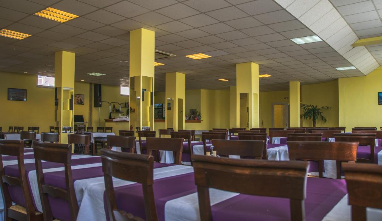 Hotel Maier Hunedoara Luaran gambar