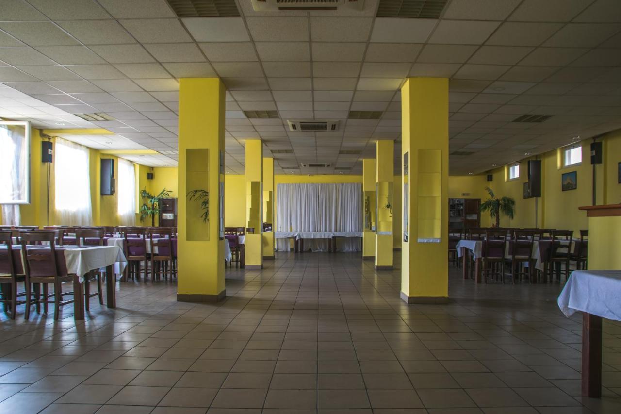 Hotel Maier Hunedoara Luaran gambar