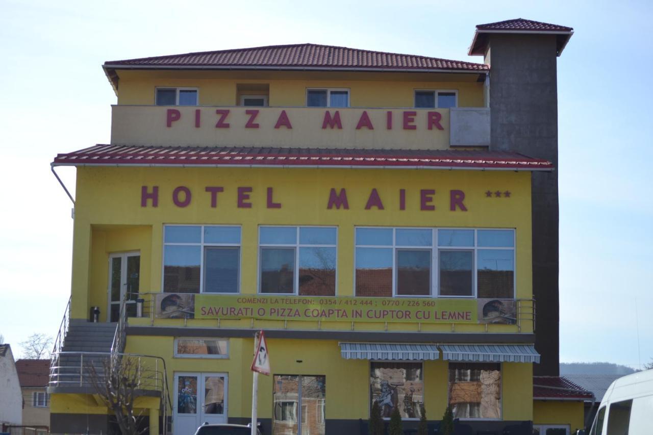 Hotel Maier Hunedoara Luaran gambar